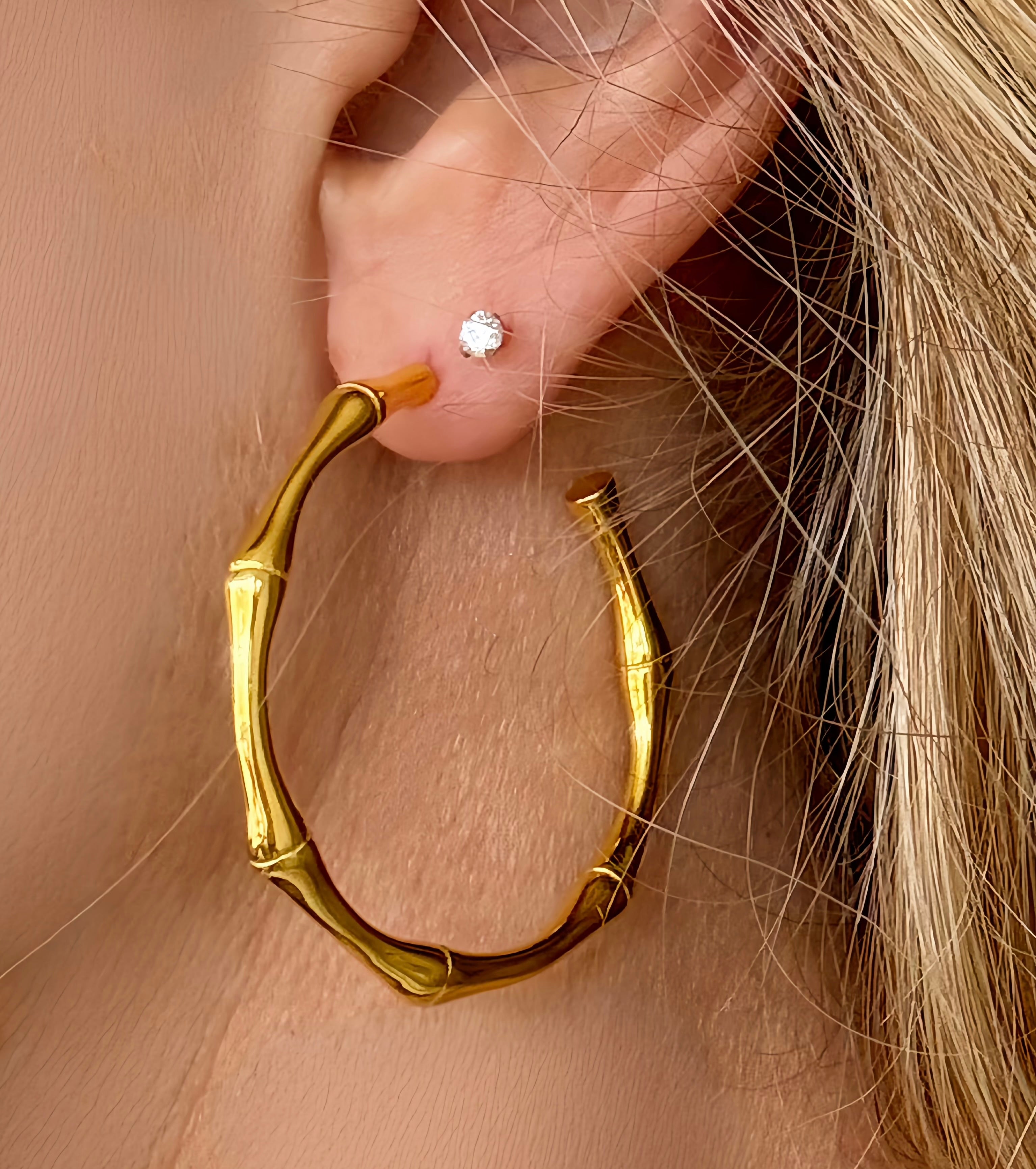 Amari Hoop Earings