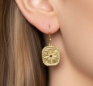 Kobe Earrings with Garnet