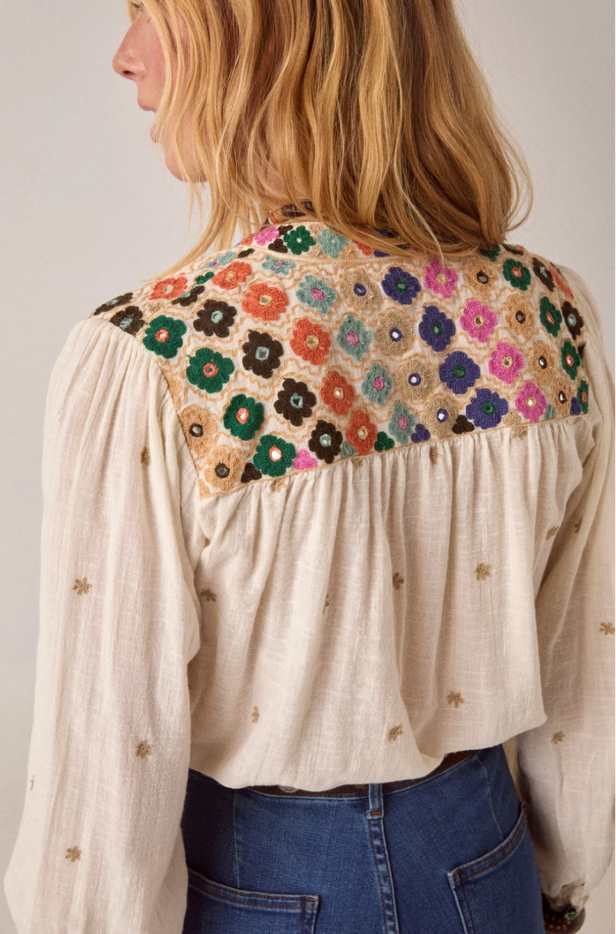 Maison Hotel Cleo Blouse Udaipur
